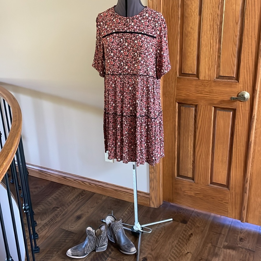 Knox Rose shorter floral dress size M